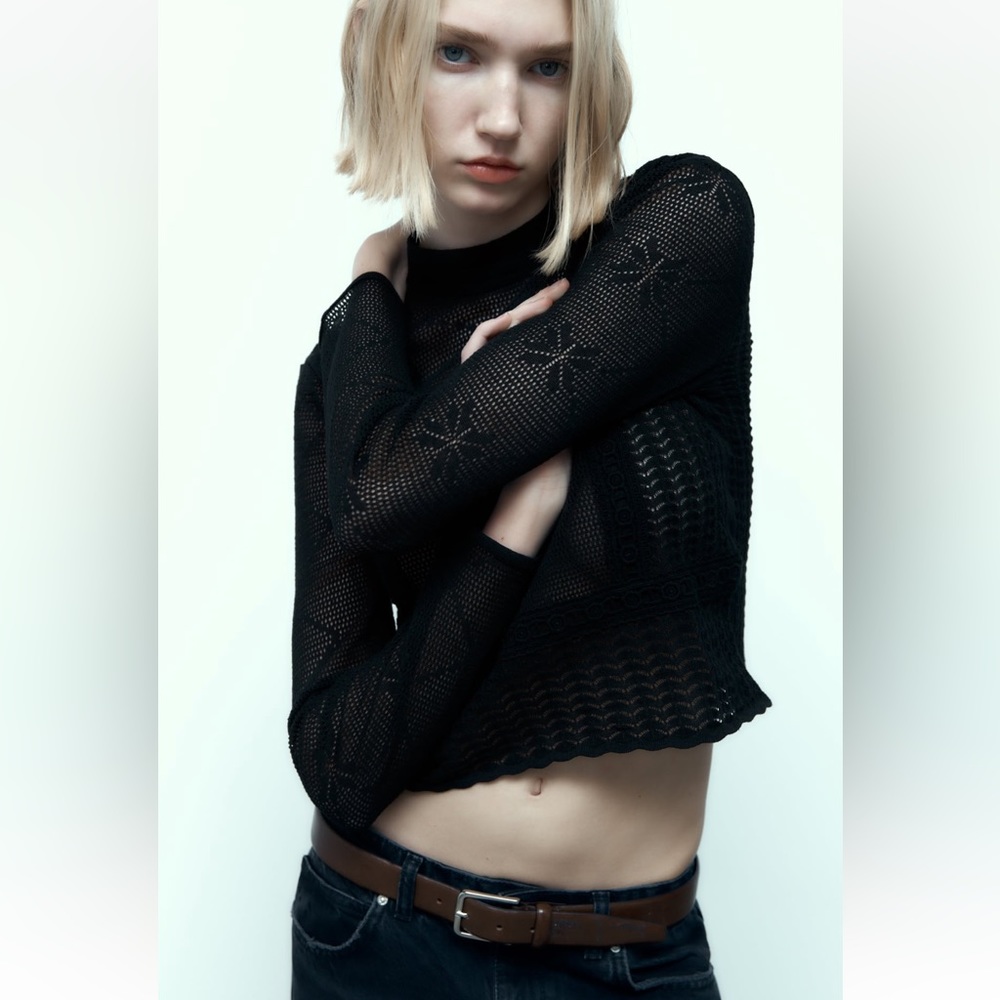 Zara LACE KNIT TOP. Black. Size S. New with Tags.